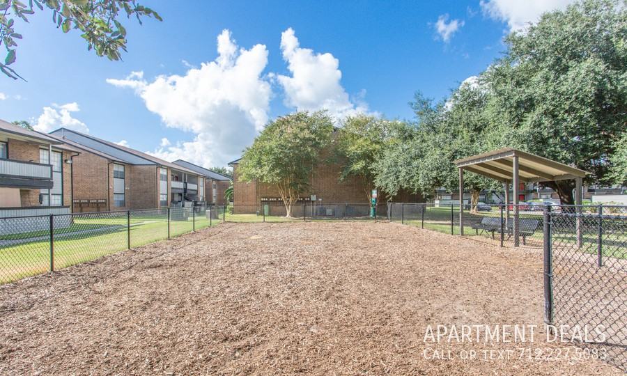 Interstate 45 #1275 - Photo 5 of 28