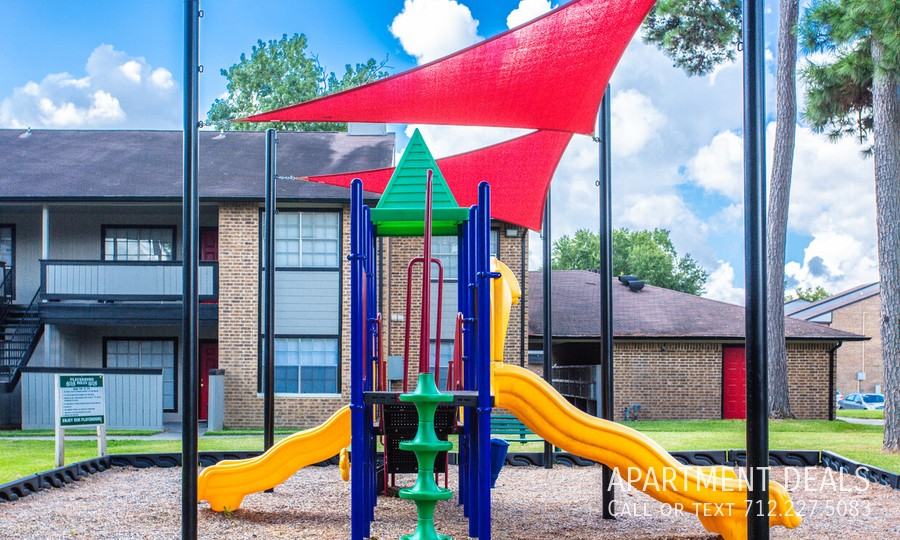 Interstate 45 #1275 - Photo 7 of 28