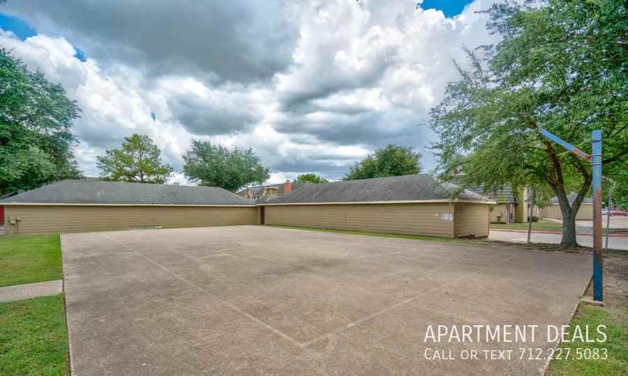 12909 Sugar Ridge Blvd #3838 - Photo 2 of 35