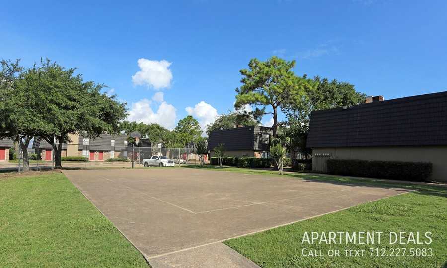 12909 Sugar Ridge Blvd #3838 - Photo 4 of 35