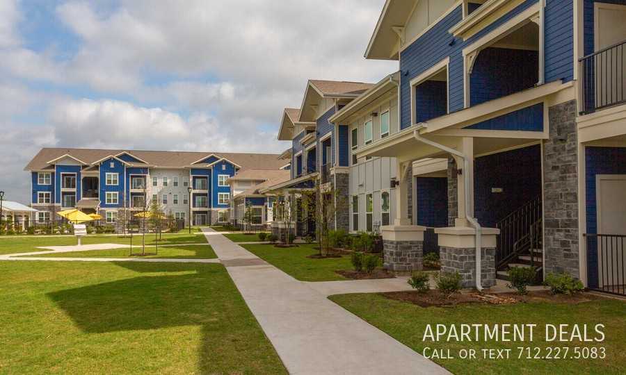 15934 Old Richmond Rd #3882 - Photo 5 of 17