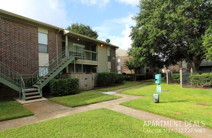 8807 Emmett F Lowry Expy #4139 - Photo 7 of 28