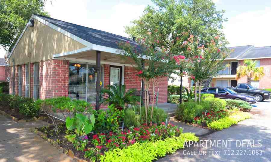 8607 Emmett F Lowry Expy #4562