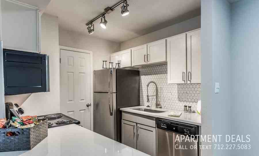 Woodlands Pkwy #1403 - Photo 4 of 6