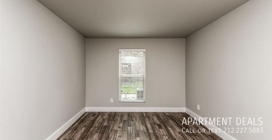 Woodlands Pkwy #1404 - Photo 3 of 6