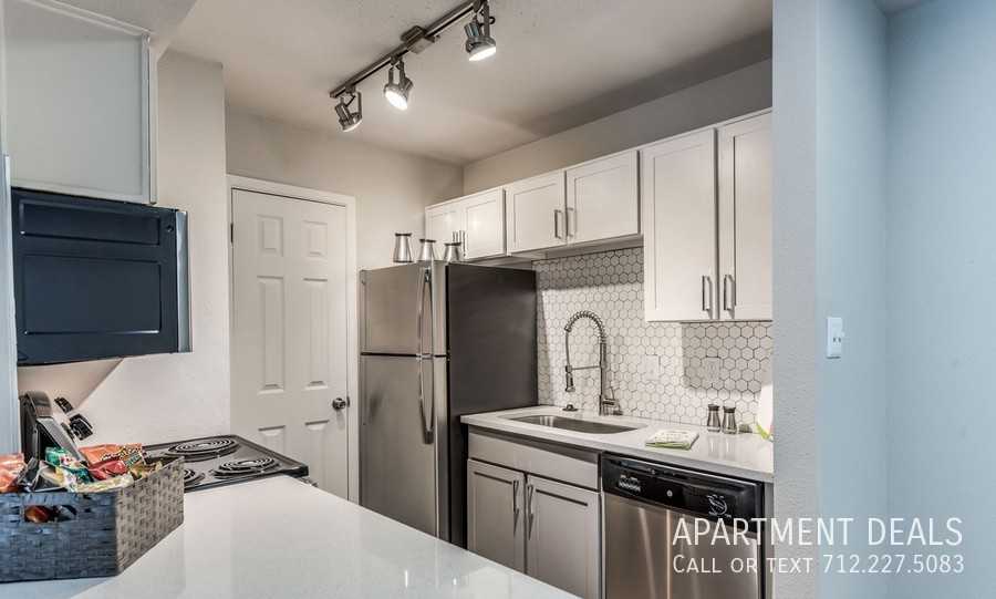 Woodlands Pkwy #1404 - Photo 4 of 6