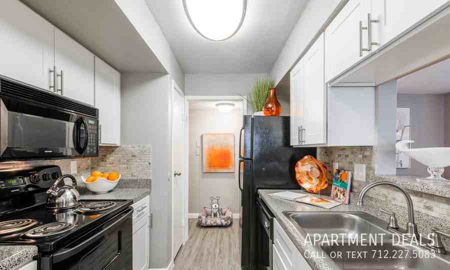 926 Lawrence St #2524