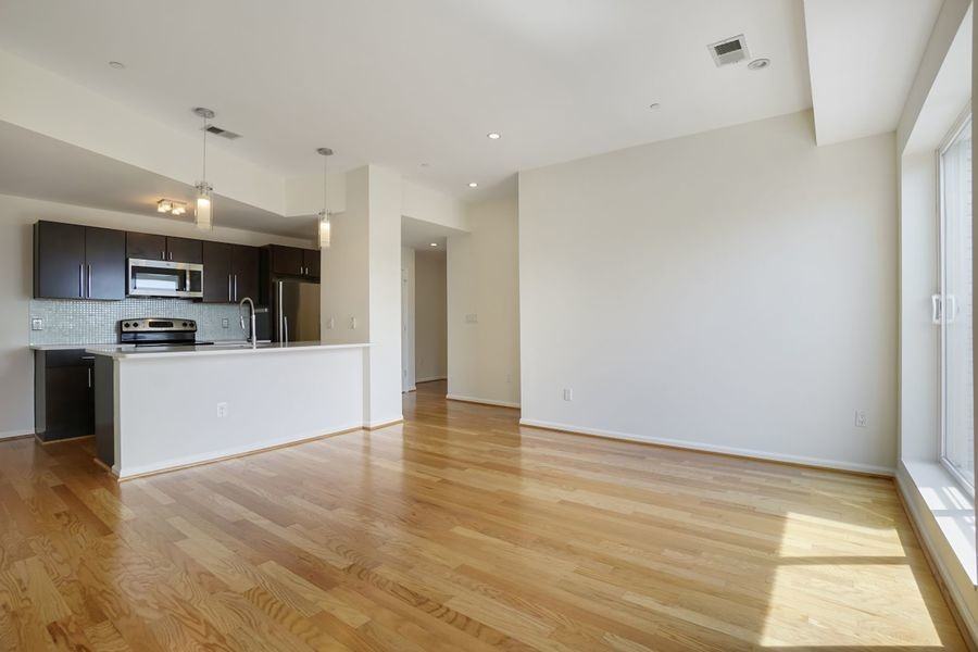 329 Rhode Island Ave Ne #404 - Photo 6 of 29