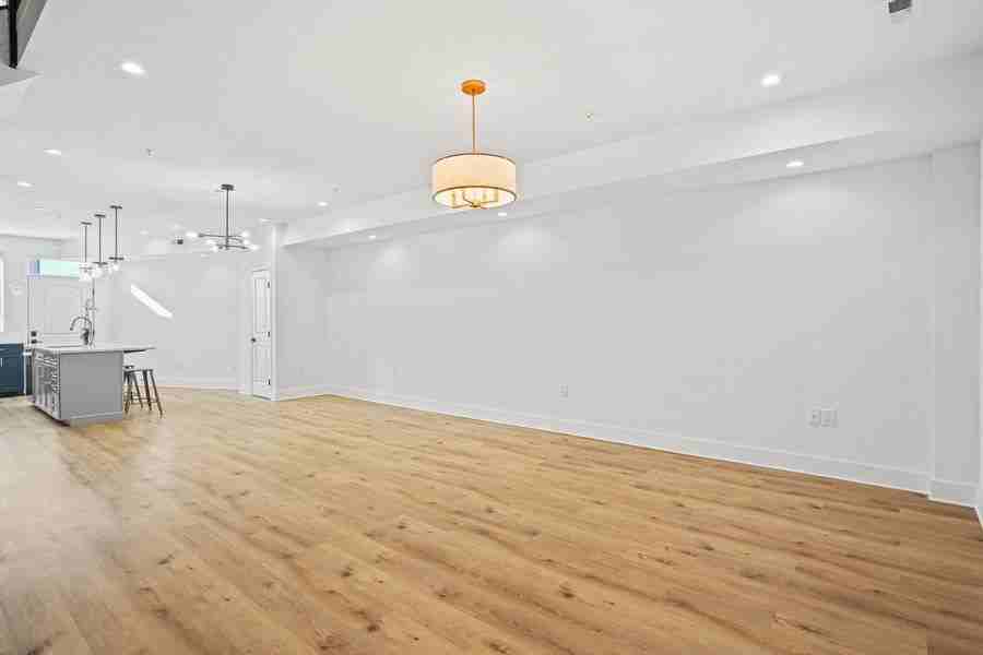 823 823 Florida Ave NE - Main House #1 - Photo 2 of 30