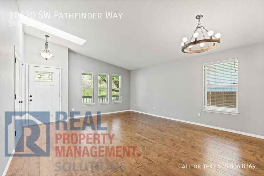 10620 Sw Pathfinder Way - Photo 3 of 32