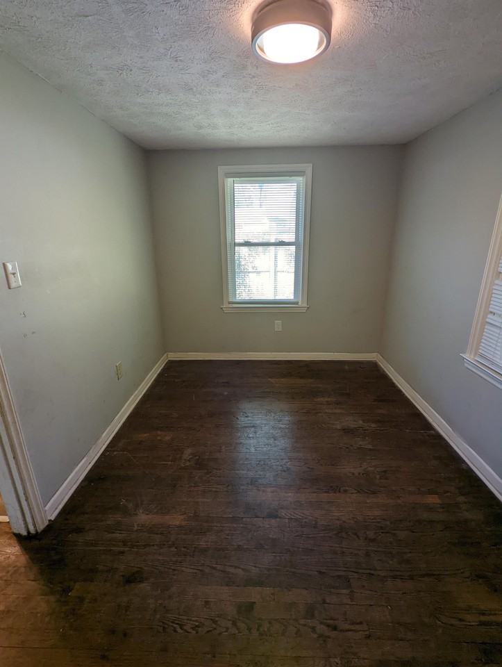 402 Bryan St #1 - Photo 5 of 8