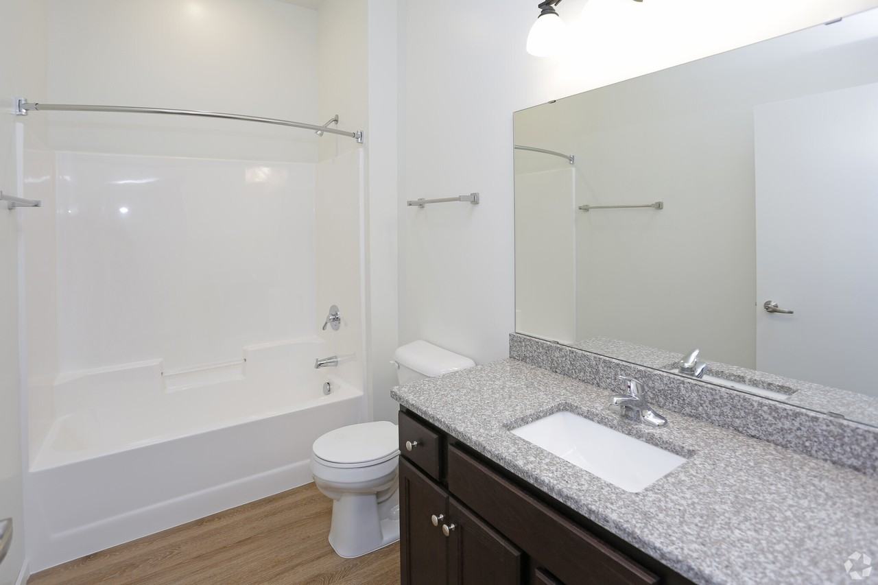 301 South Main Street - Photo 5 of 24