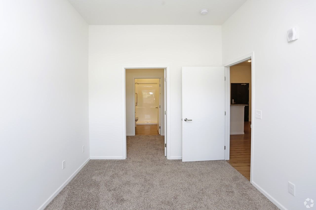 301 South Main Street - Photo 7 of 24