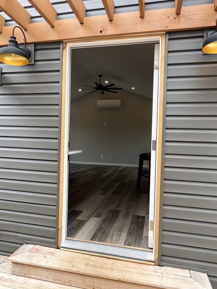 8010 Sunset Heights Dr #1 - Photo 4 of 31