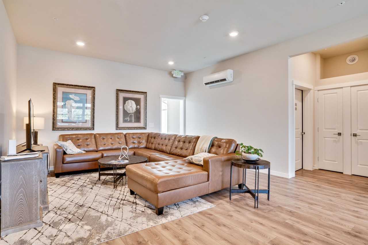 Oasis at Allenmore - Photo 5 of 9