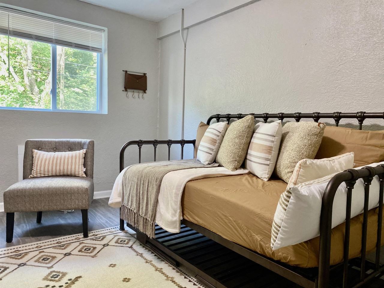 Beech Grove Apartments LLC - Photo 3 of 8