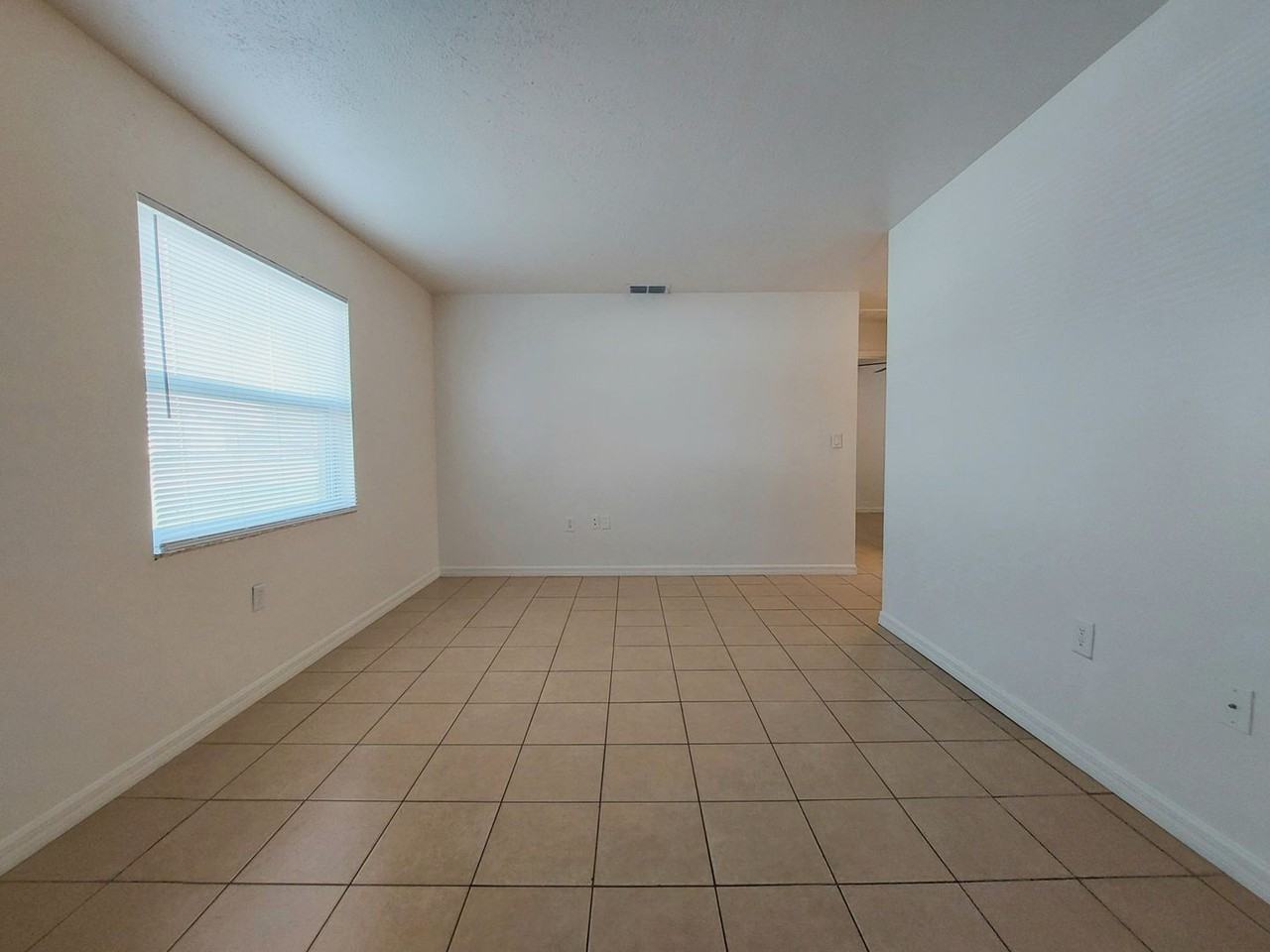 513 Choctaw Ave - Photo 3 of 14