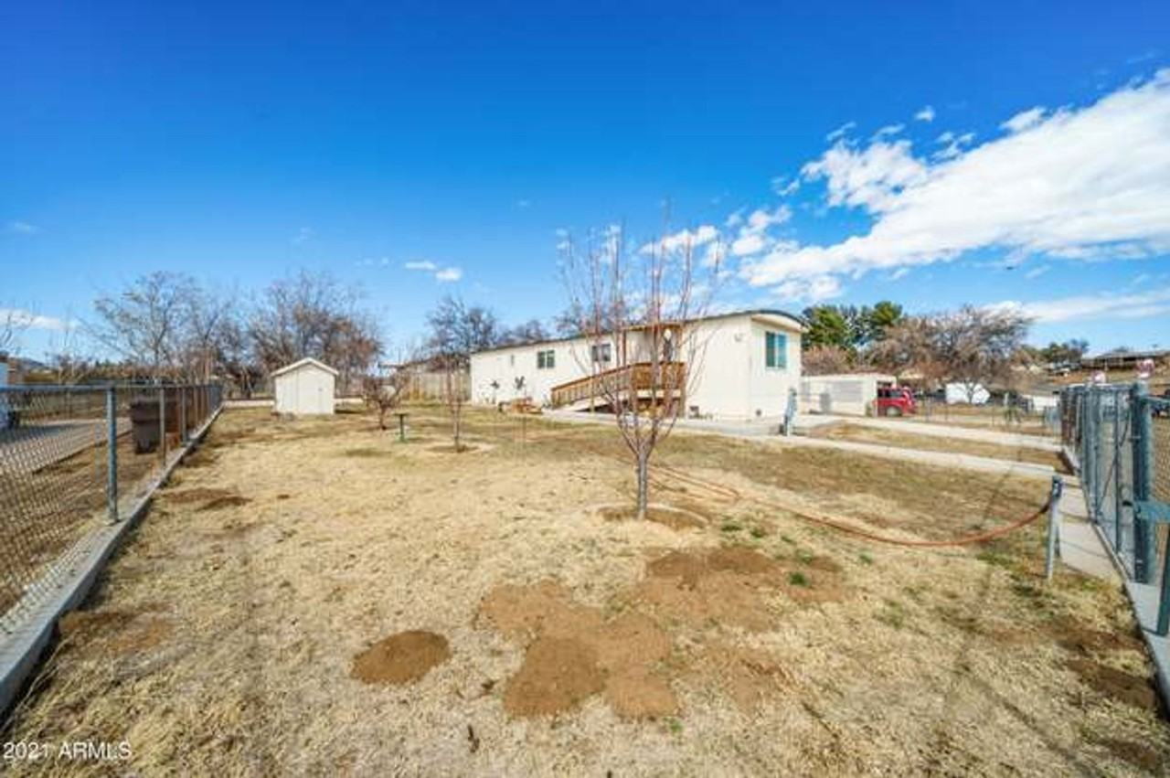 13740 S Spring Ln - Photo 2 of 6