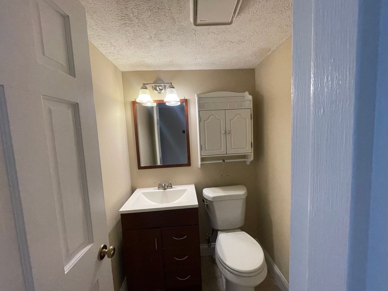 202 Fountain Dr - Photo 6 of 12