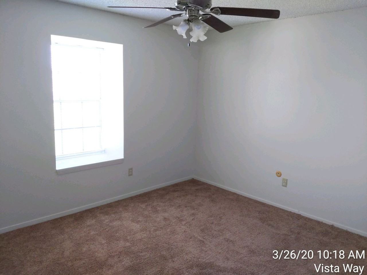 221 Vista Way - Photo 4 of 5