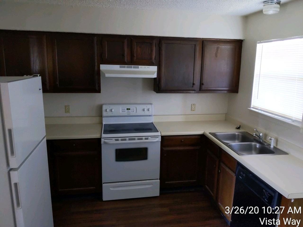 221 Vista Way - Photo 5 of 5