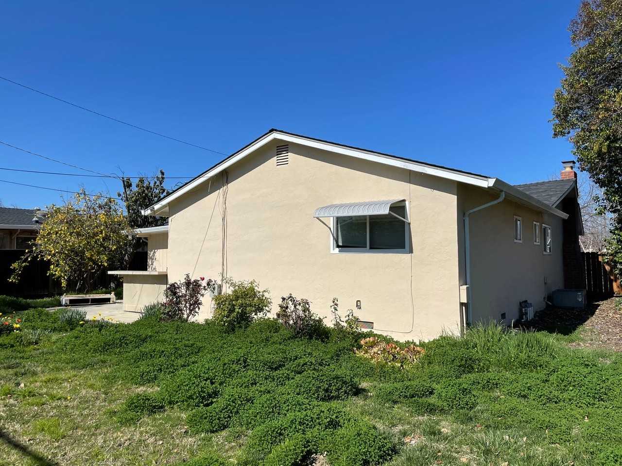 1774 Barcelona Ave - Photo 2 of 21