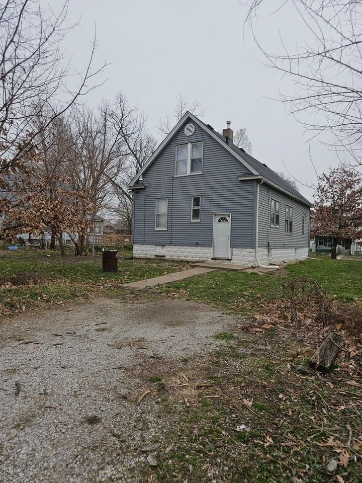 1516 7th St - Photo 4 of 20