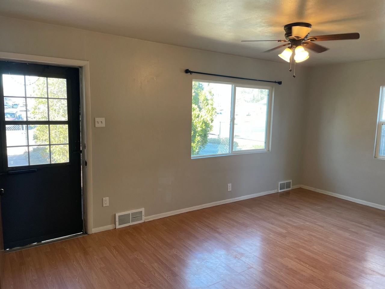 1712 5th St - Photo 2 of 21