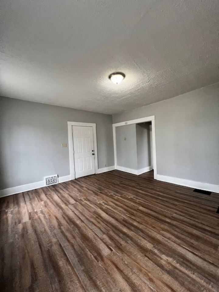 2316 2nd St Sw - Photo 3 of 11