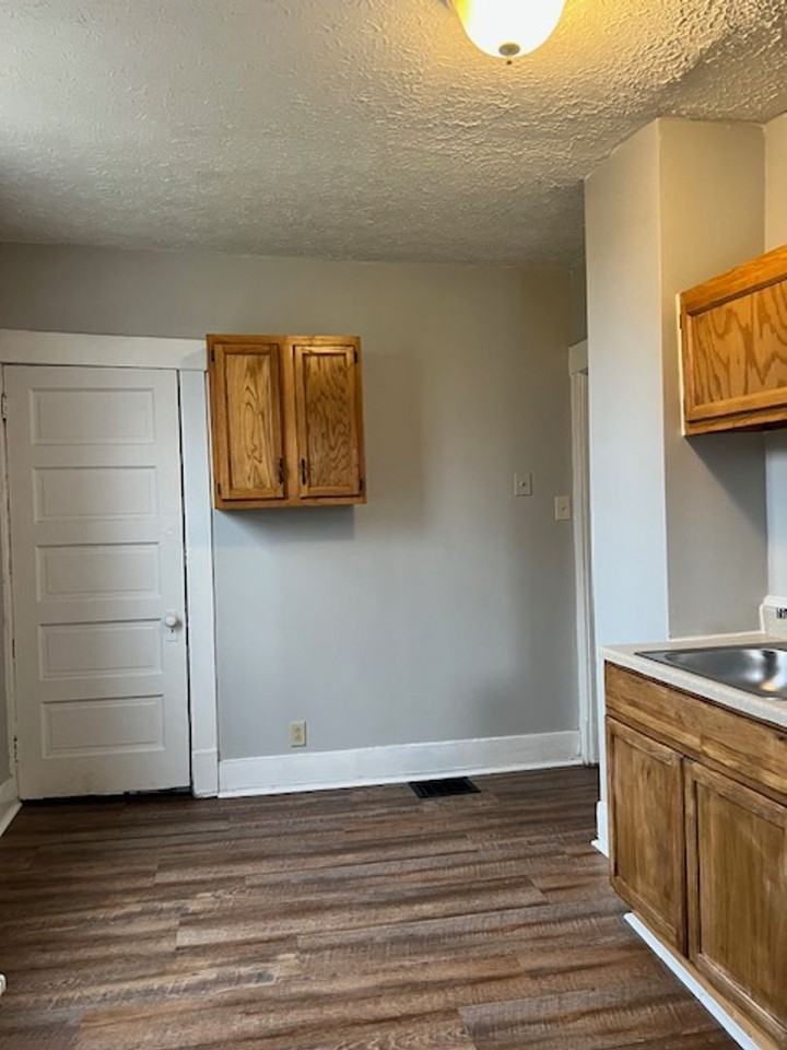 2316 2nd St Sw - Photo 6 of 11