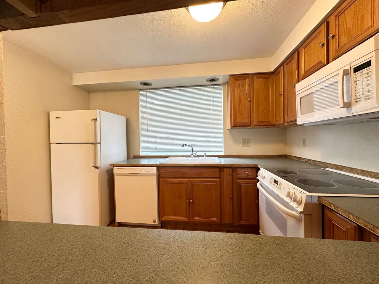 11990 Sw Corby Dr #17 - Photo 5 of 32