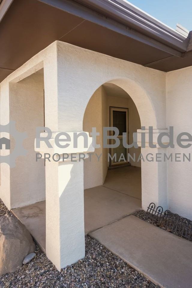 13157 Neon Ave Ne - Photo 2 of 21