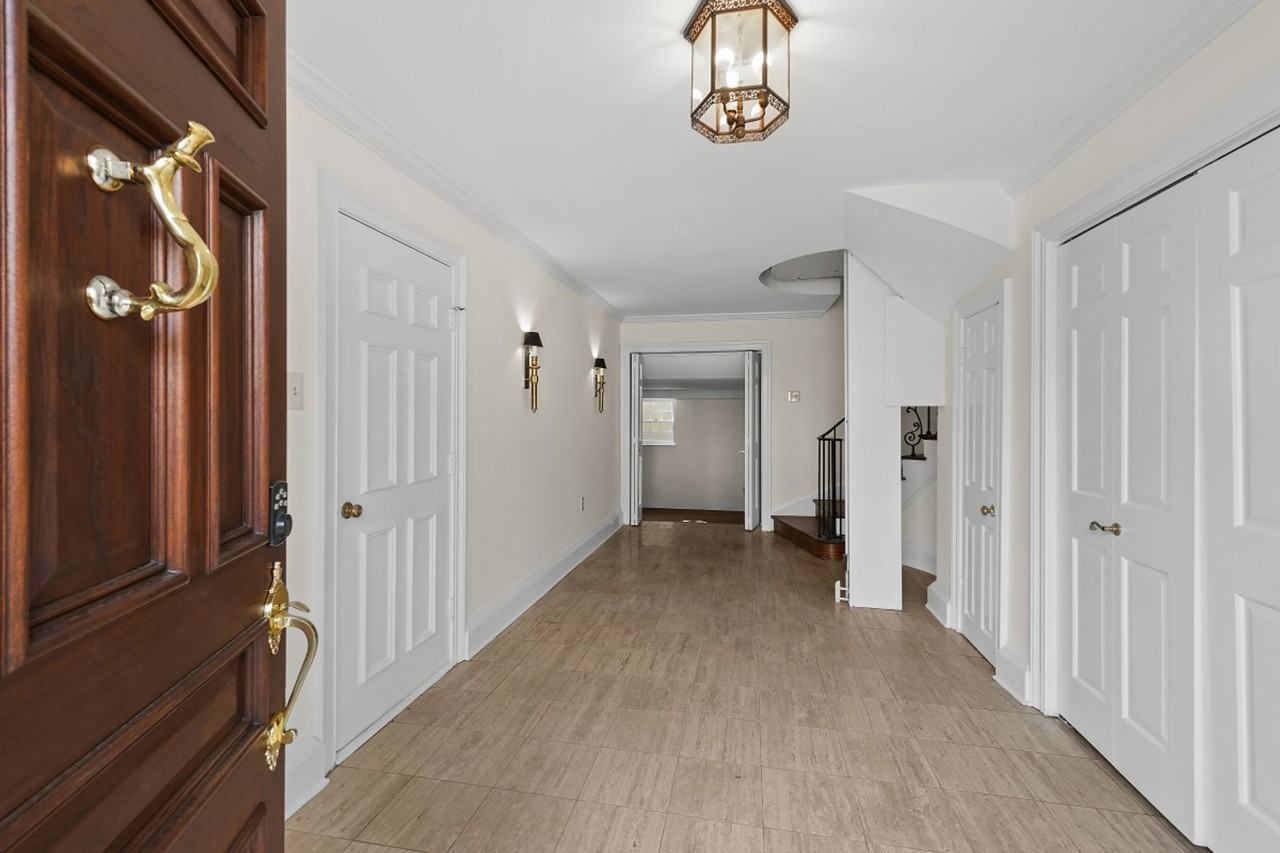 2708 Unicorn Ln Nw - Photo 3 of 30