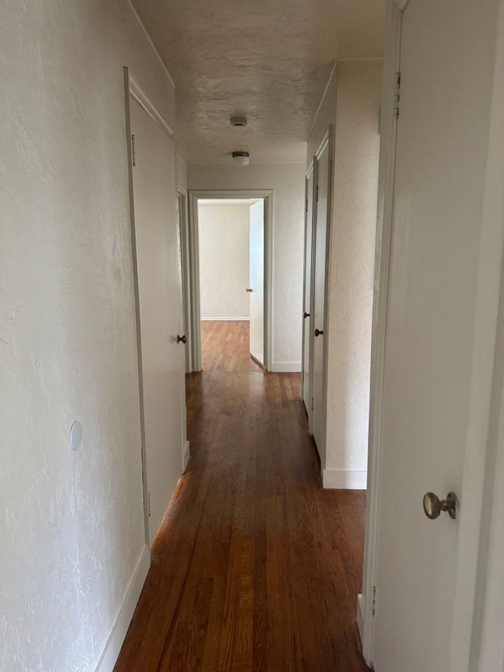 1533 Melrose St - Photo 6 of 24