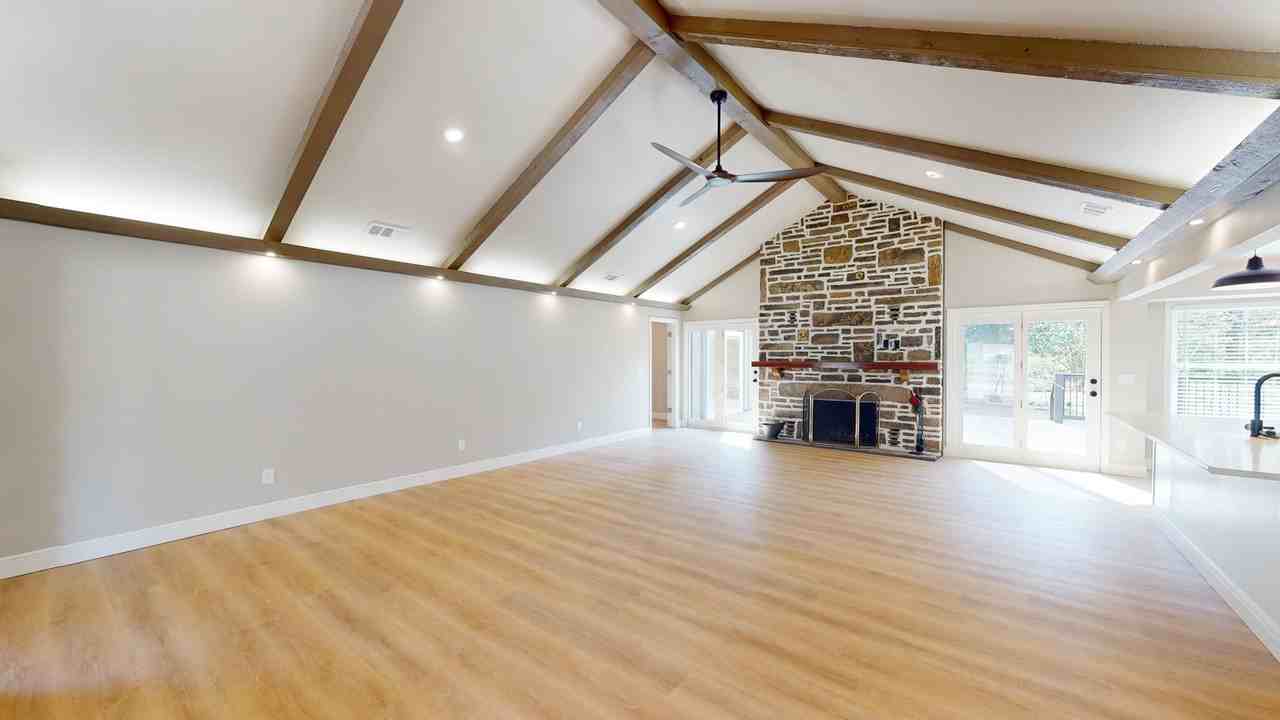 MICHAEL COLE - Photo 5 of 50