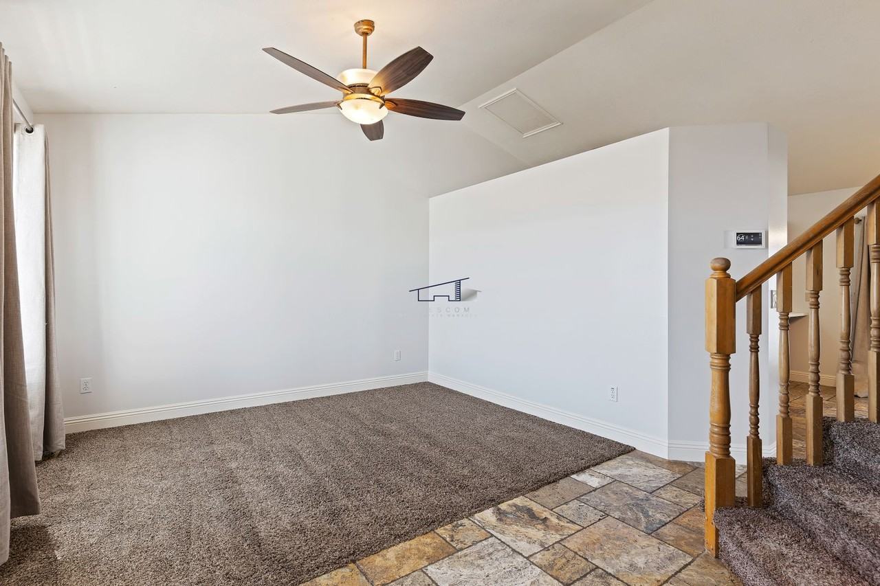 5589 S 3275 W - Photo 5 of 32