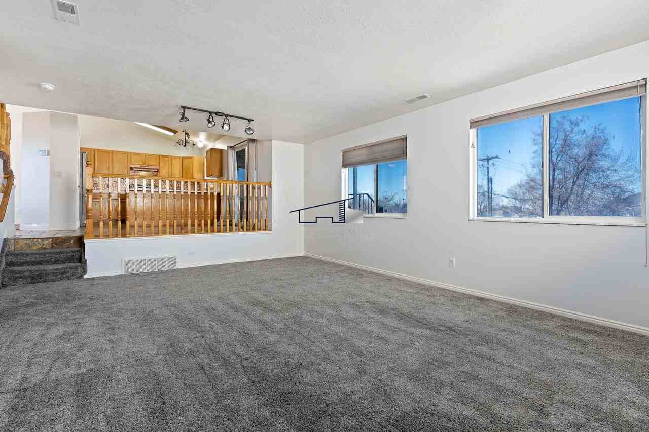 5589 S 3275 W - Photo 7 of 32