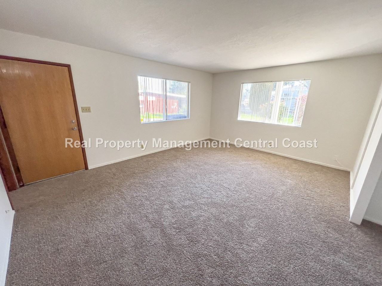 328 Willhoit Ln - Photo 3 of 19