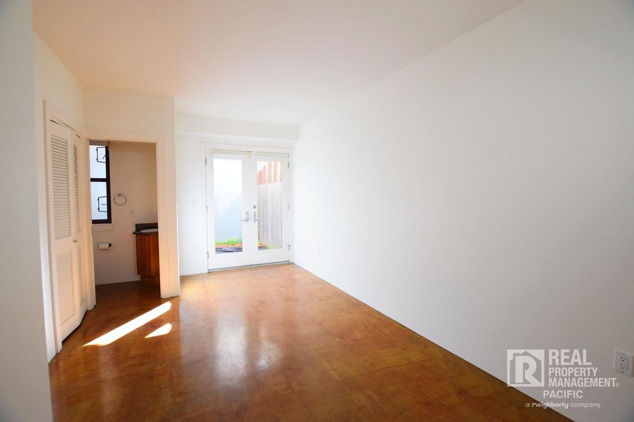 531 29th St - Photo 2 of 29