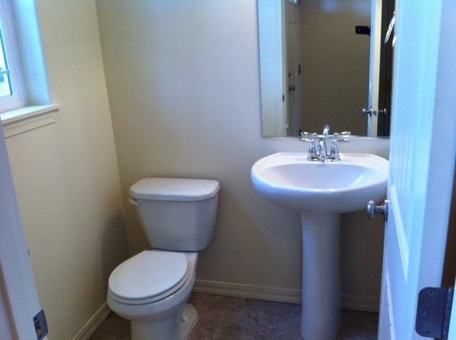 710 7th Ave Ne - Photo 5 of 16