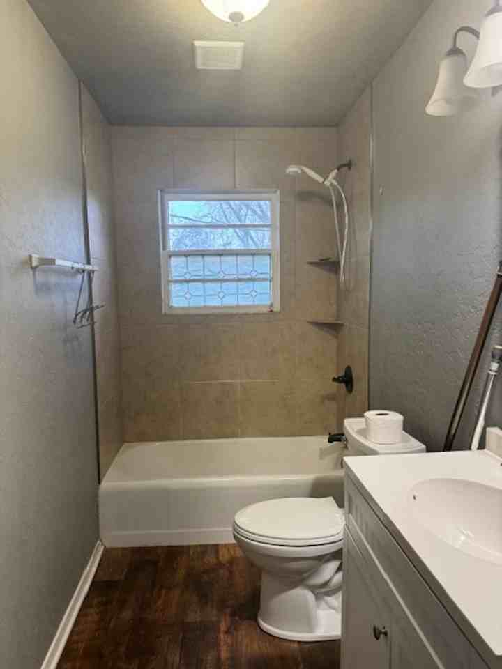 1105 N White Oak Rd - Photo 6 of 14