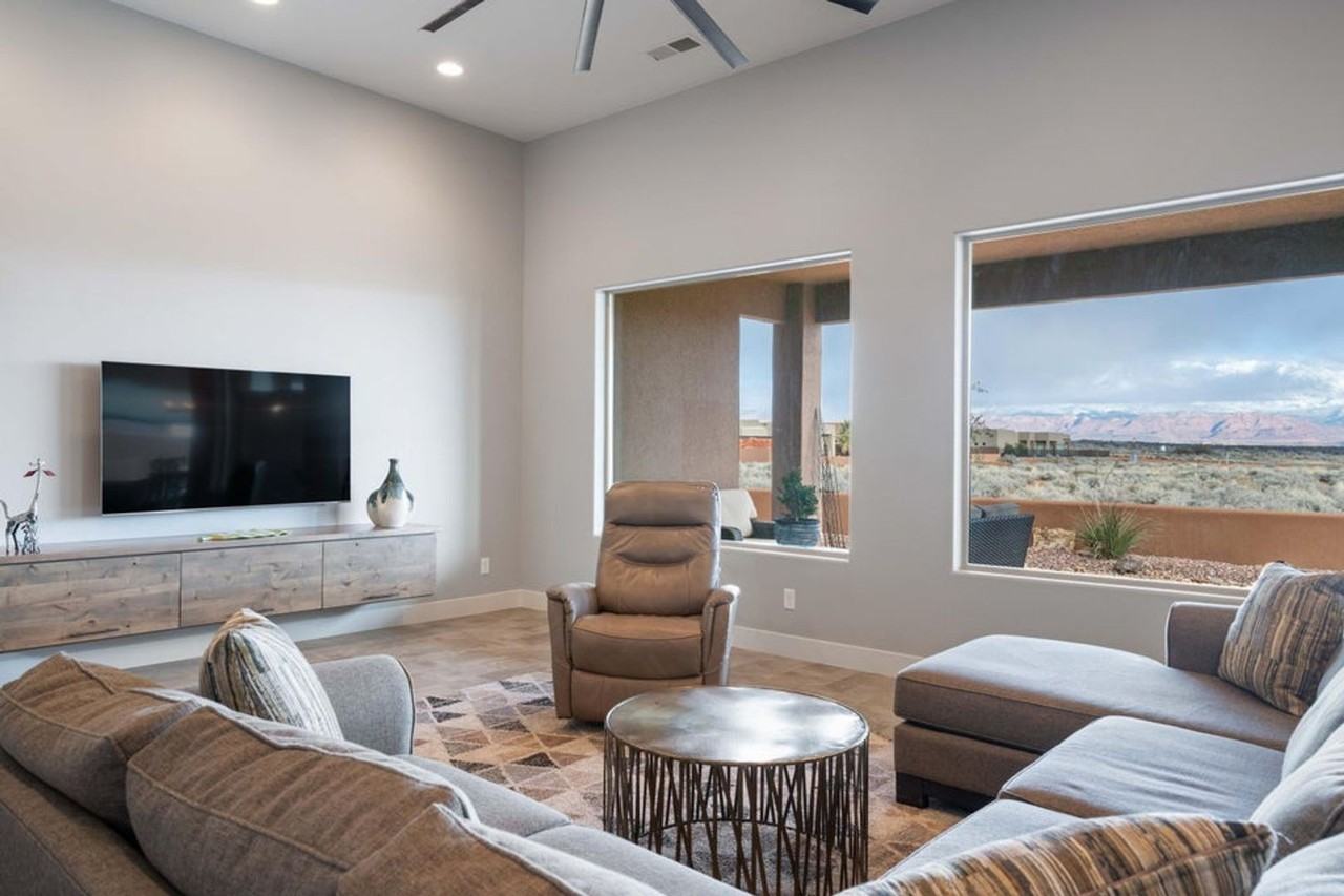 5454 W Copper Cliffs Way - Photo 5 of 34