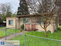 521 Redwood Ave - Photo 1 of 1