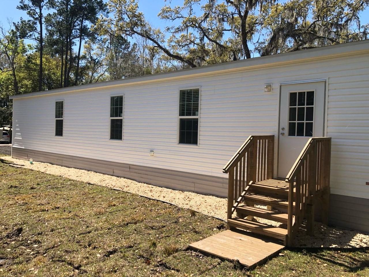 18043 Ferry Ave - Photo 2 of 13