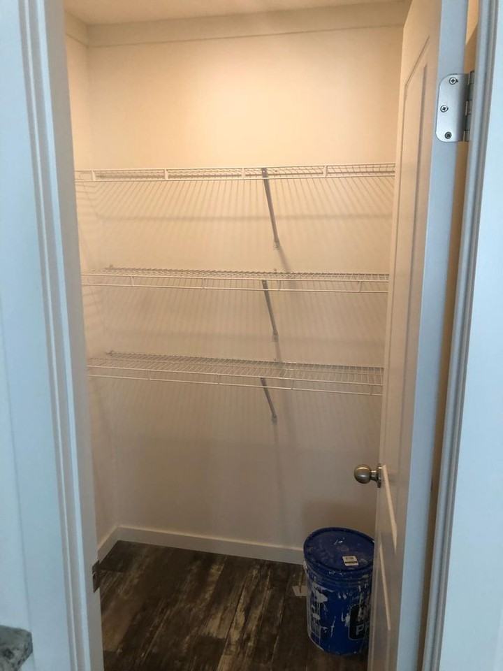 18043 Ferry Ave - Photo 4 of 13