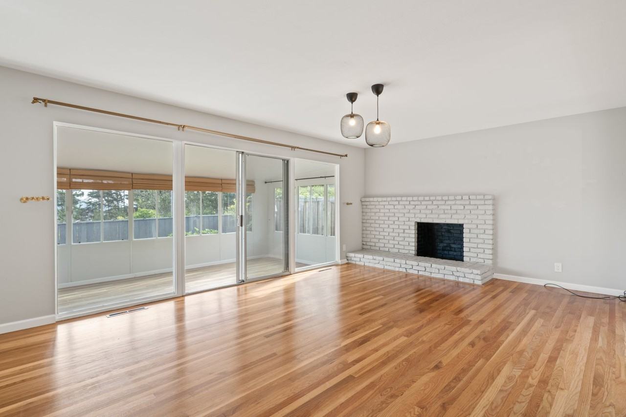 3310 Fleetwood Dr - Photo 3 of 28