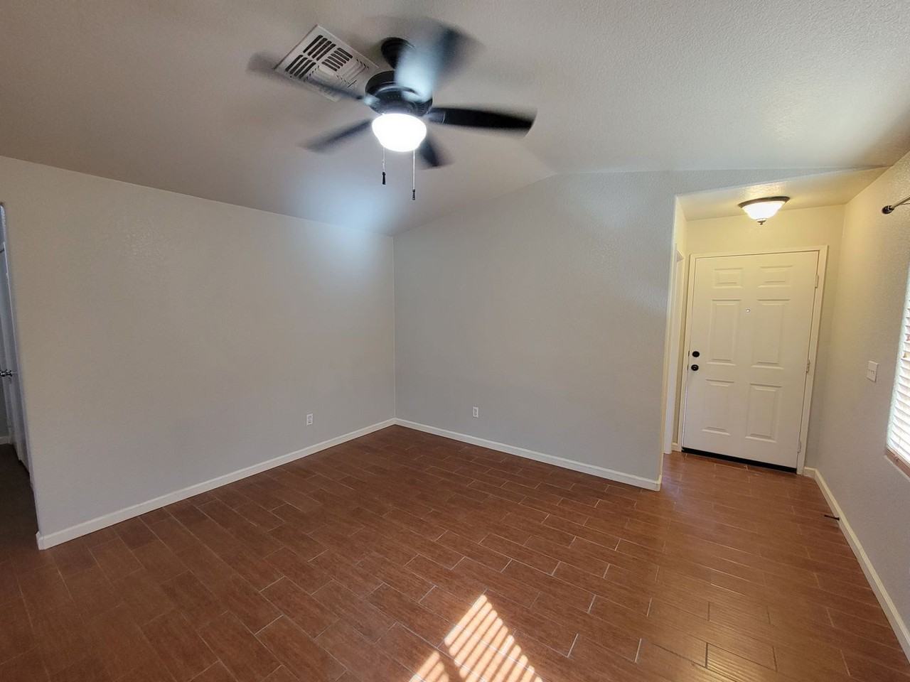 192 W Bernardi St - Photo 3 of 22