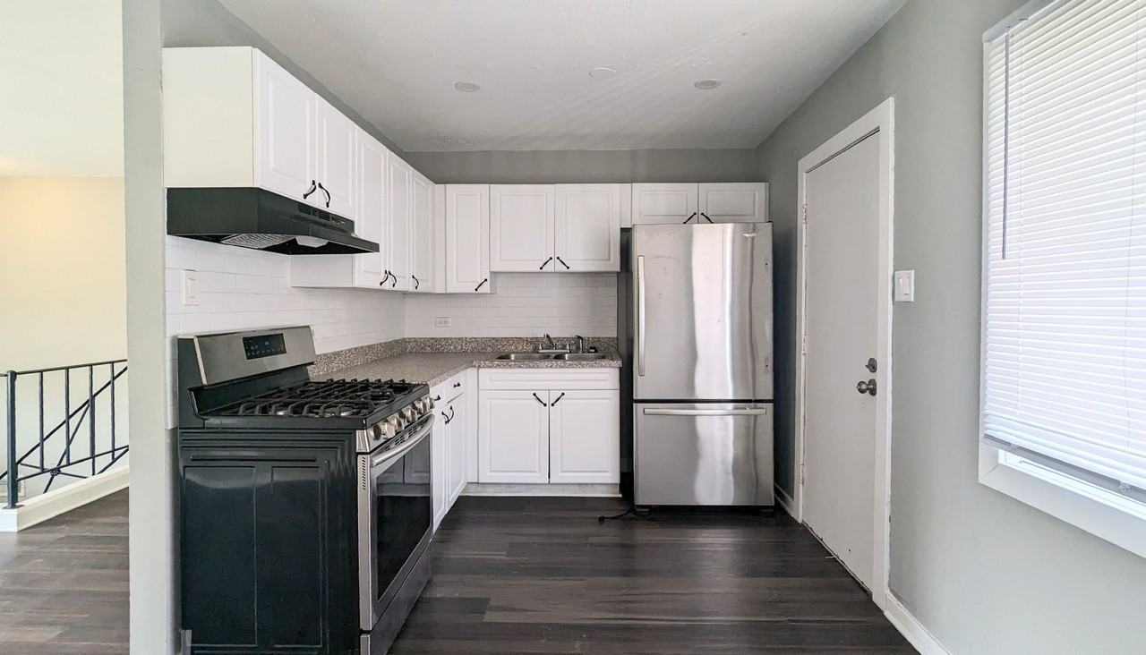 4408 Balmoral Dr - Photo 2 of 11