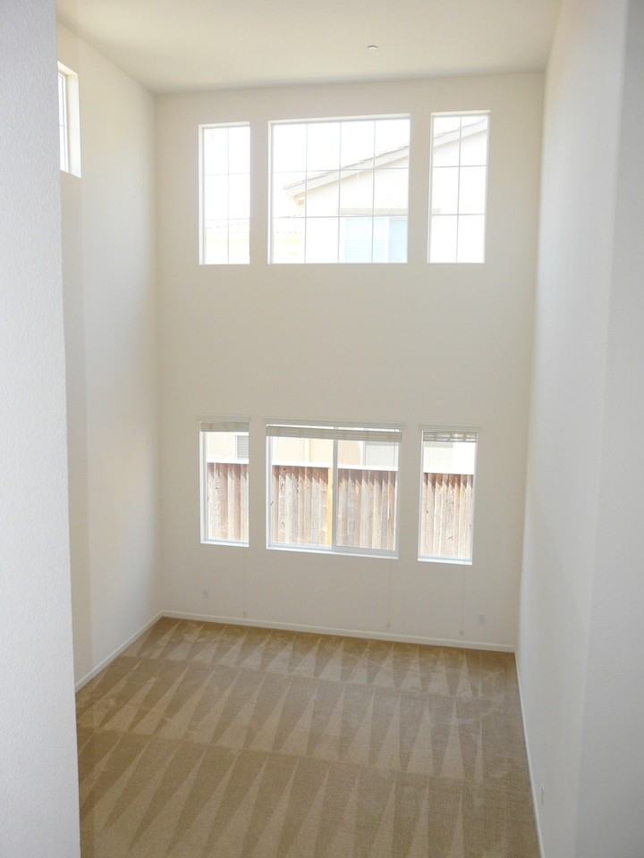 30 Renwood Ln - Photo 2 of 15