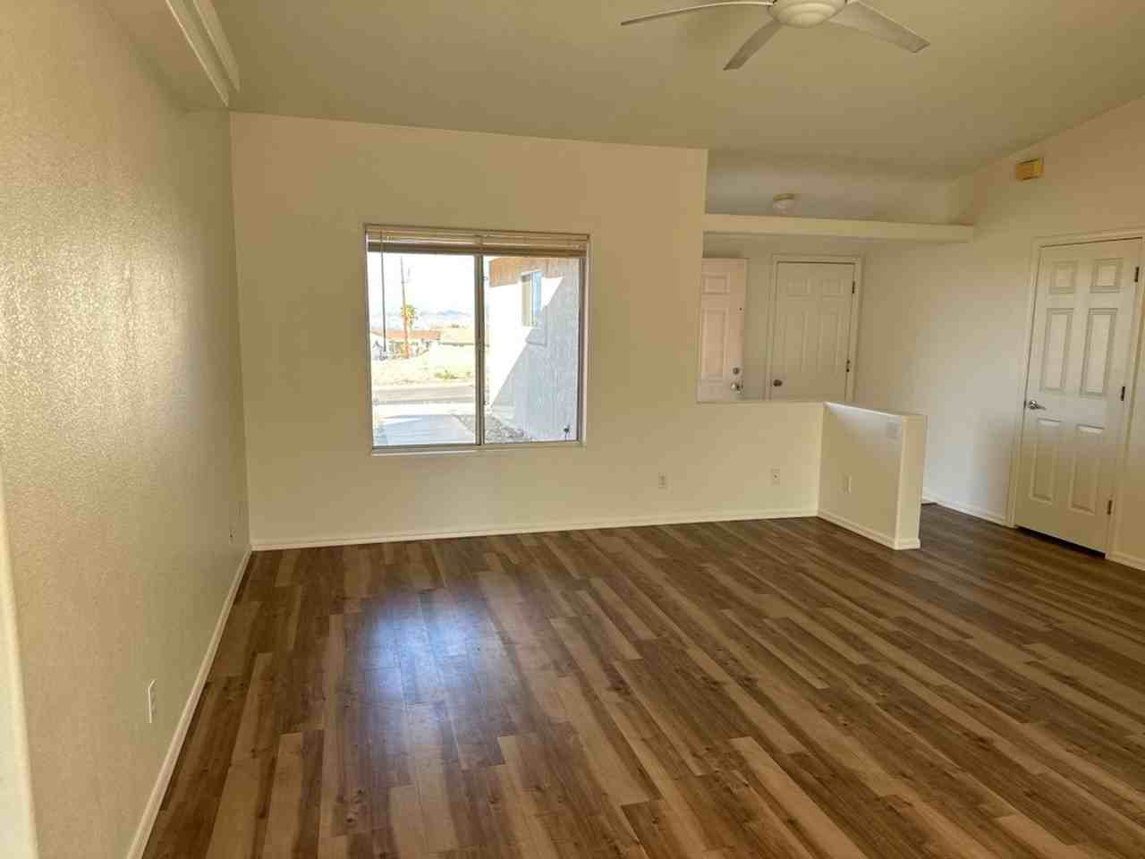 1340 Garvey Dr - Photo 6 of 21